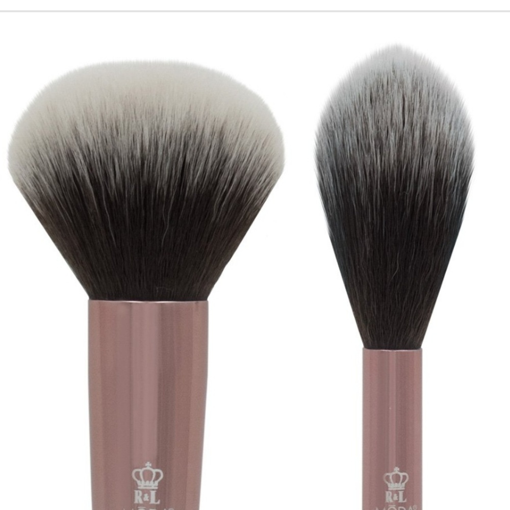 Moda Limited Edition 2pc Powder & Soft Glow Kit - Picture 2 of 5